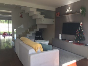 Casa em Condomnio para Aluguel